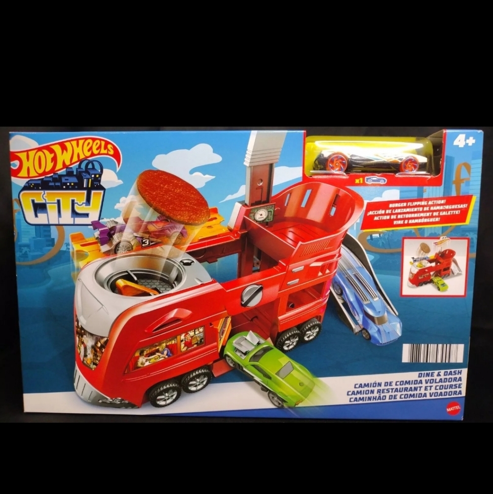 NEW MATTEL HOT WHEELS CITY DINE & DASH STATION 2 PIECE SET 1 VEHICLE FLIP BURGER